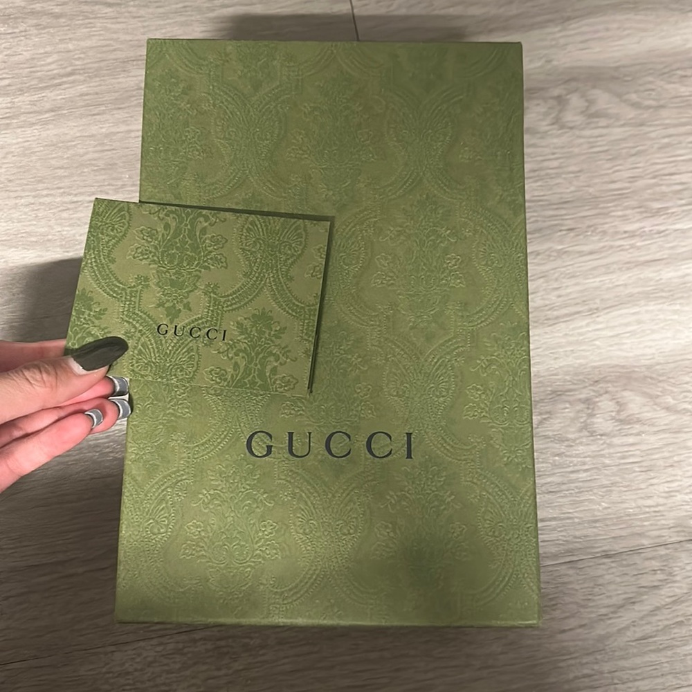 Authentic GUCCI Gift Box With A Gift Card Holder